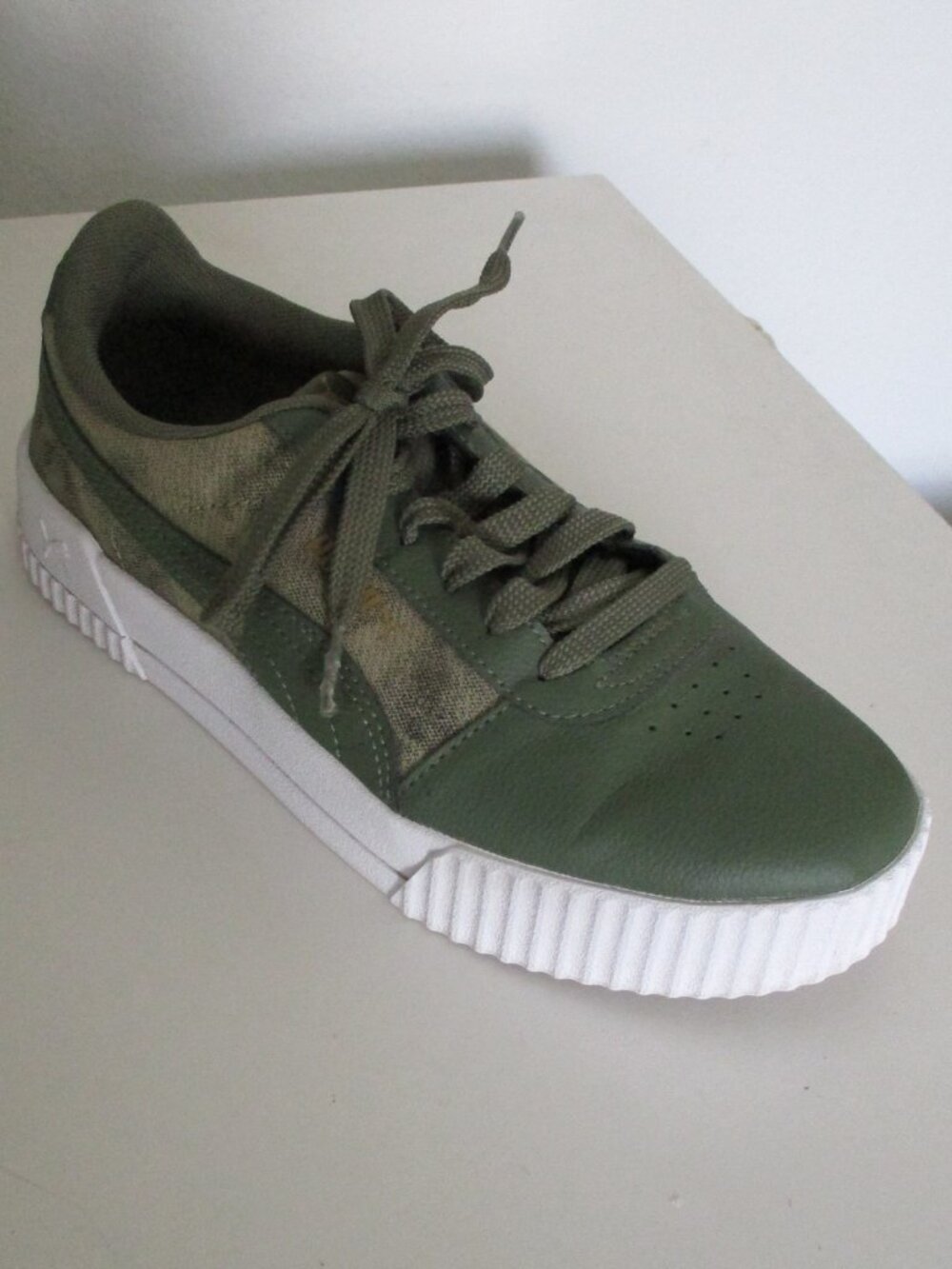 PUMA SoftFoam Womens Khaki Green Lace-up Flat Sneaker Shoe NWOB - Size 7.5M